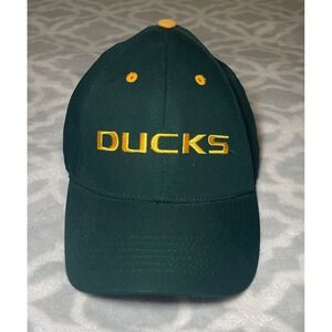 Captivating Headgear Oregon Ducks Mens Green Yellow Adjustable Baseball Hat Cap